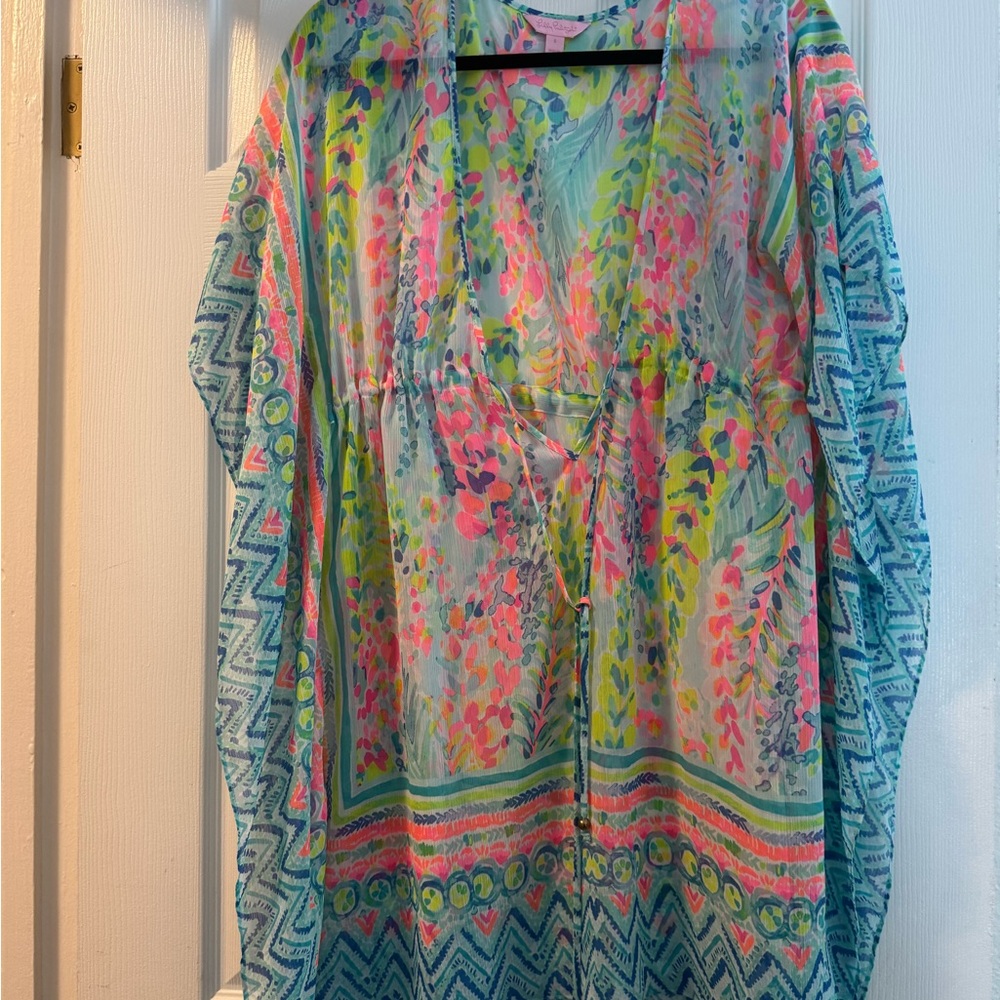 Lilly Pulitzer  “Catch the Wave” Gardenia  Sheer Cover-Up sz Small NWOT - Picture 2 of 6